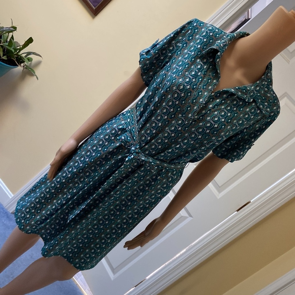 Laundry Size Medium retro print silky belted dress